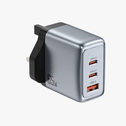فيش من شركه GREEN LION بقوة 100W بثلاث منافذ TYPE-C و USB-A